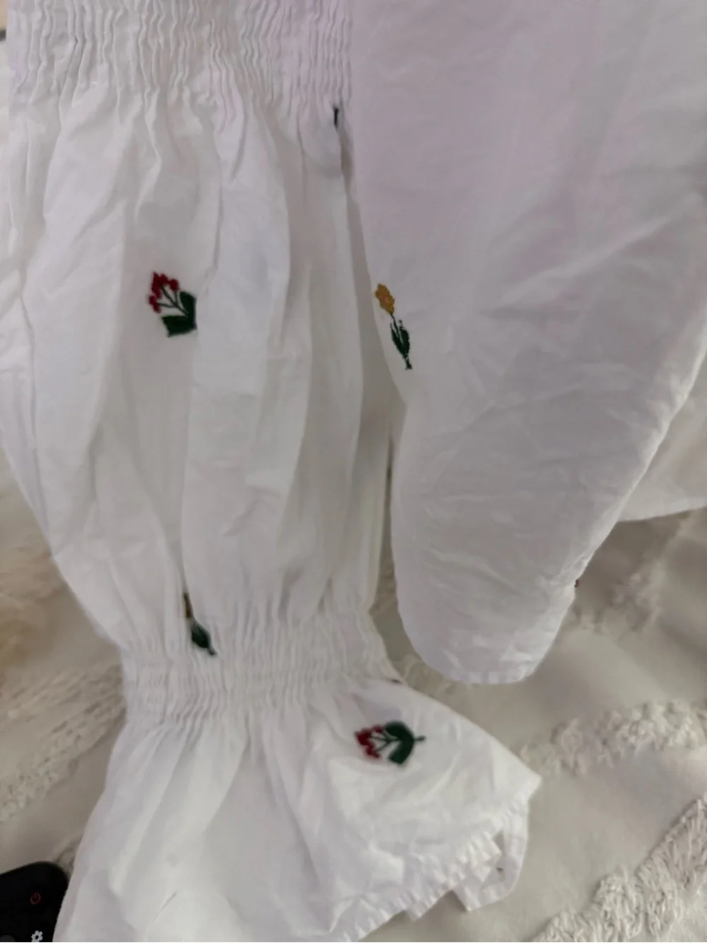 Zara White Off-Shoulder Floral Embroidered Blouse